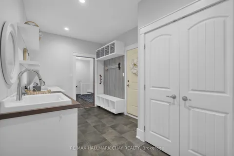 2957 3/4 Sunnidale Side Road, Clearview, ON L0M 1N0