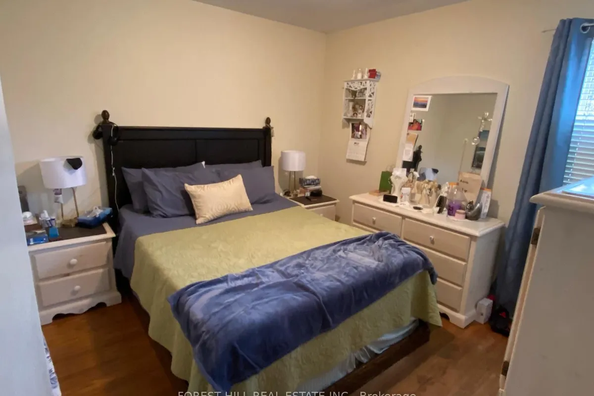 321 Innisfil Street, Barrie, ON L4N 3G4