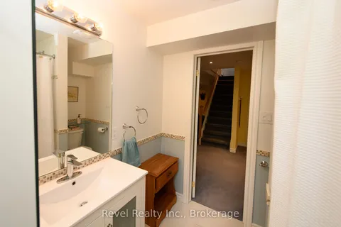 22 Kells Crescent, Collingwood, ON L9Y 0A8