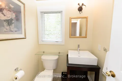 22 Kells Crescent, Collingwood, ON L9Y 0A8