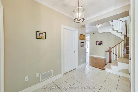 5 Invermara Court, Orillia, ON L3V 8B4