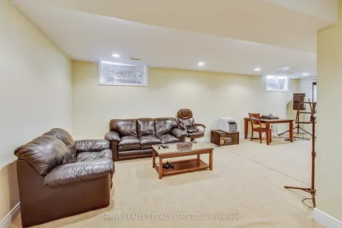 5 Invermara Court, Orillia, ON L3V 8B4