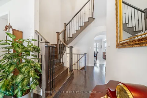 84 Marks Road, Springwater, ON L9X 0S3