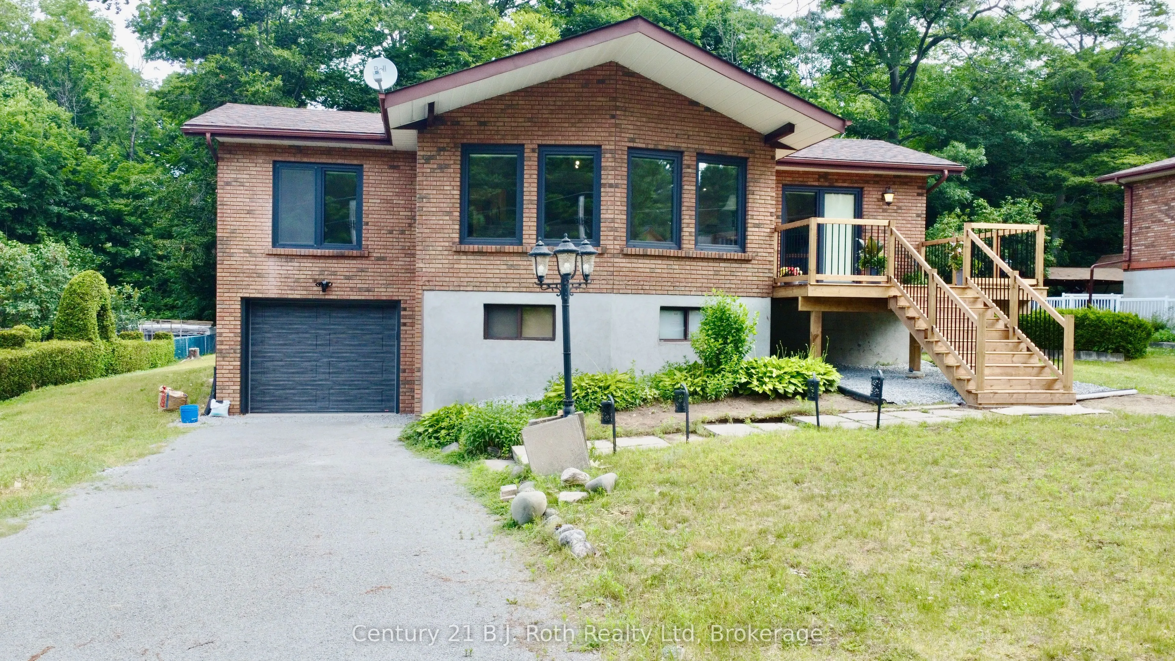 26 Glen Cedar Drive, Tiny, ON L9M 0H8