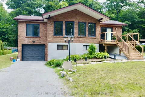 26 Glen Cedar Drive, Tiny, ON L9M 0H8