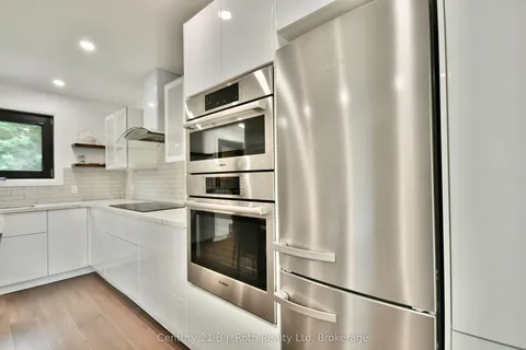 26 Glen Cedar Drive, Tiny, ON L9M 0H8