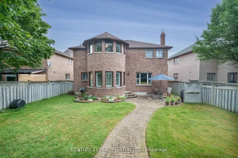 54 Cityview Circle, Barrie, ON L4N 7V1