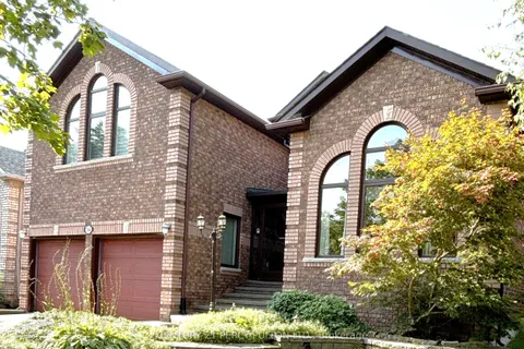 54 Cityview Circle, Barrie, ON L4N 7V1