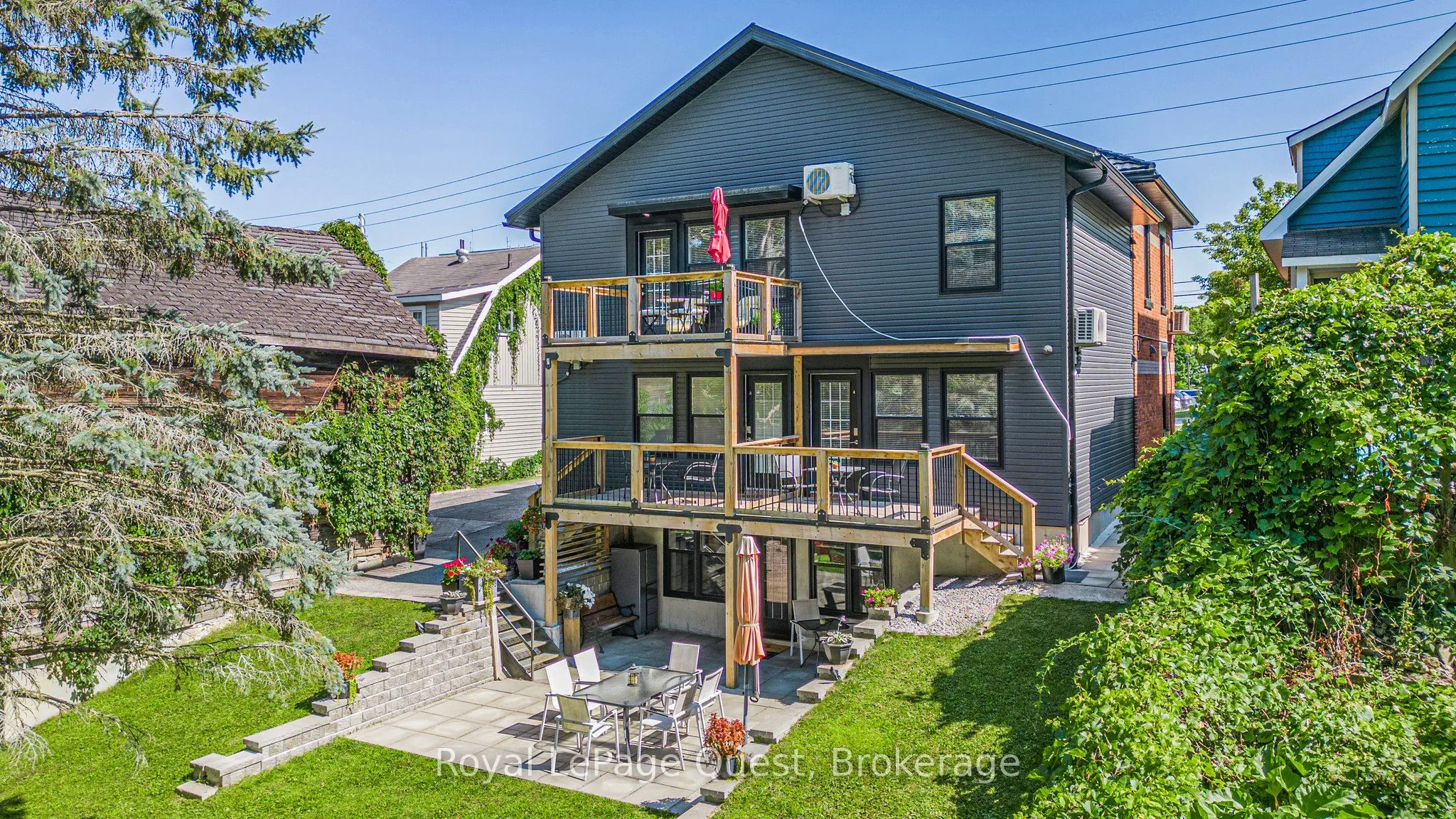 214 Mississaga Street, Orillia, ON L3V 3B5
