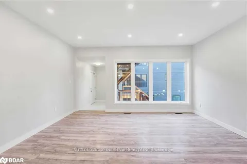 52 Marilyn Avenue, ON L9Z 2Y1