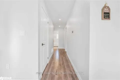 52 Marilyn Avenue, ON L9Z 2Y1