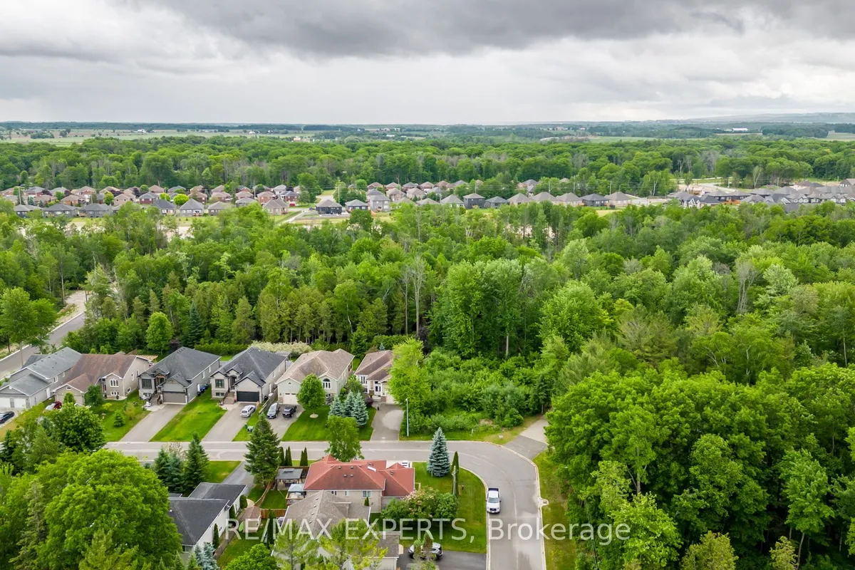 30 Crocus Drive, Wasaga Beach, ON L9Z 2Z7