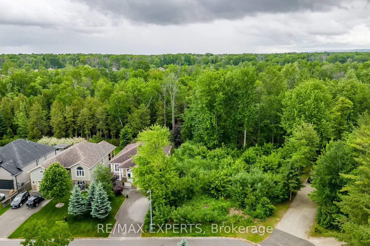 30 Crocus Drive, Wasaga Beach, ON L9Z 2Z7