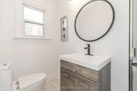 47 Moon Point Drive, Oro-Medonte, ON L3V 0R8