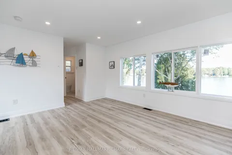 47 Moon Point Drive, Oro-Medonte, ON L3V 0R8