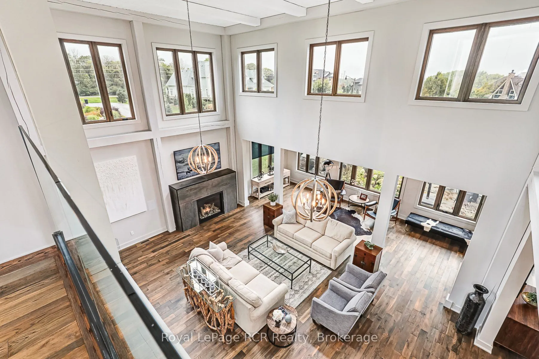 4 Meadowlark Way, Clearview, ON L9Y 0K1