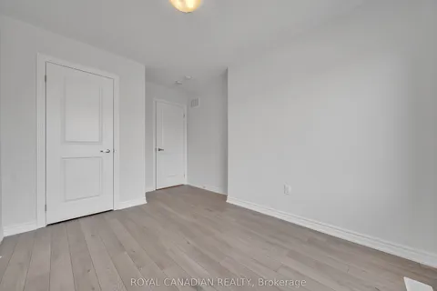 21 Tamworth Terrace, Barrie, ON L9S 2Z8