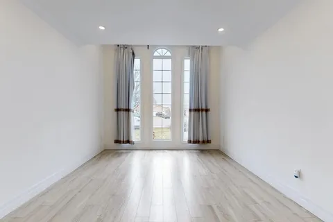 243 Cardinal Street, Barrie, ON L4M 6G9