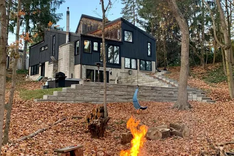 28 Albert Street, Barrie, ON L4M 3S6