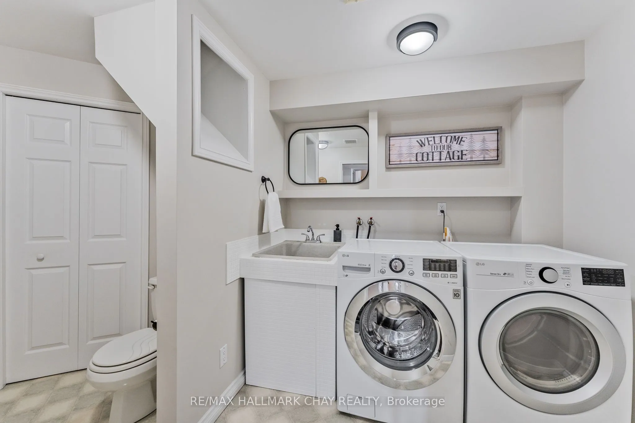 1069 Lakeshore Road, Oro-Medonte, ON L0L 1T0