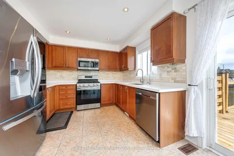 37 Lake Cres Street, Barrie, ON L4N 6A7