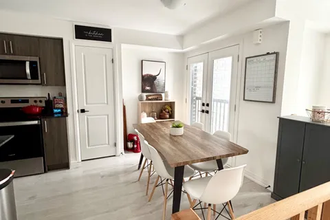 67 Fairlane Avenue, Barrie, ON L9J 0N1