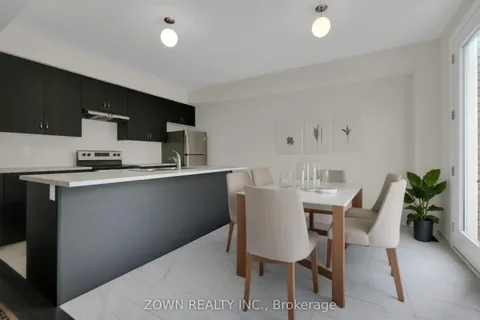 152 Nottingham Road, Barrie, ON L9S 2Z8