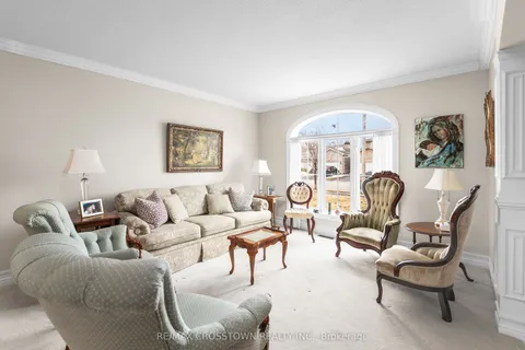 72 Stanley Street, Barrie, ON L4M 6V5