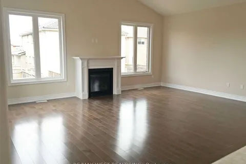 42 Booth Lane, Barrie, ON L4N 0S4