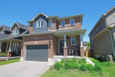 42 Booth Lane, Barrie, ON L4N 0S4
