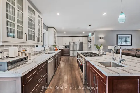 1277 Sunnidale Road, Springwater, ON L4M 4S4