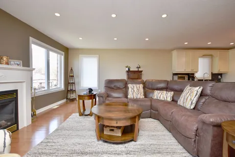 167 Crompton Drive, Barrie, ON L4M 6P1