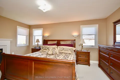 167 Crompton Drive, Barrie, ON L4M 6P1