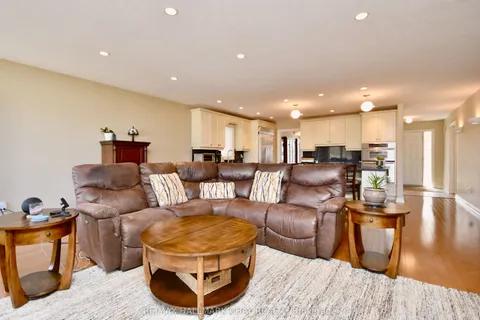 167 Crompton Drive, Barrie, ON L4M 6P1