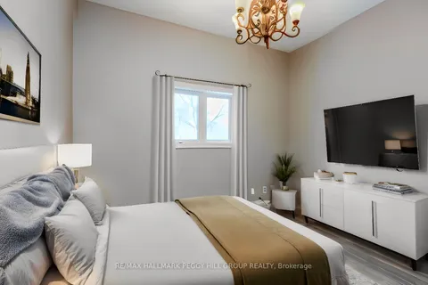 392 Cox Mill Road, Barrie, ON L4N 7S8