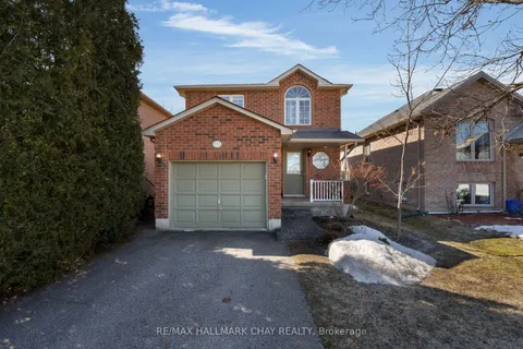 133 Cheltenham Road, Barrie, ON L4M 6S6