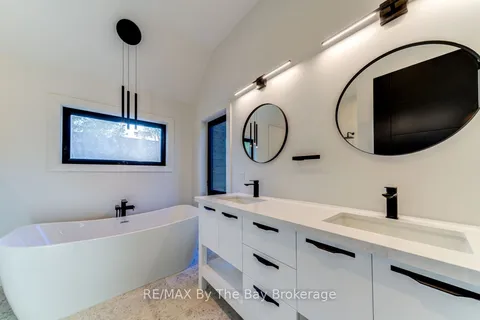 49 Broadview Street, Collingwood, ON L9Y 0X2