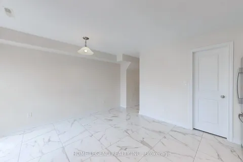1 Leggott Avenue, Barrie, ON L4M 0K7