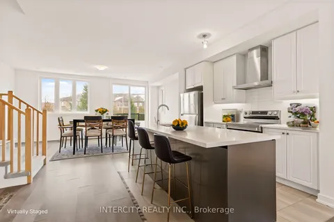14 Blue Forest Crescent, Barrie, ON L9J 0N3