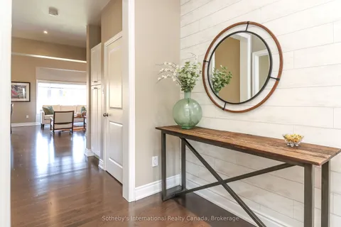23 Cooper Street, Collingwood, ON L9Y 0W8