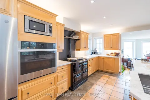 281 Puddicombe Road, Midland, ON L4R 5G7