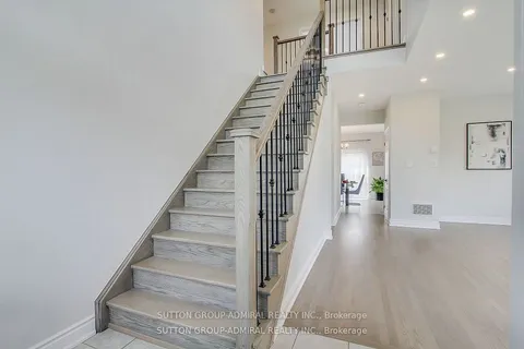 26 Oakmont Avenue, Oro-Medonte, ON L0L 2L0