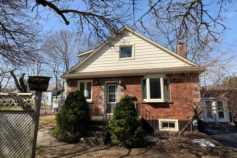 20 Bayview Drive, Barrie, ON L4N 3N5