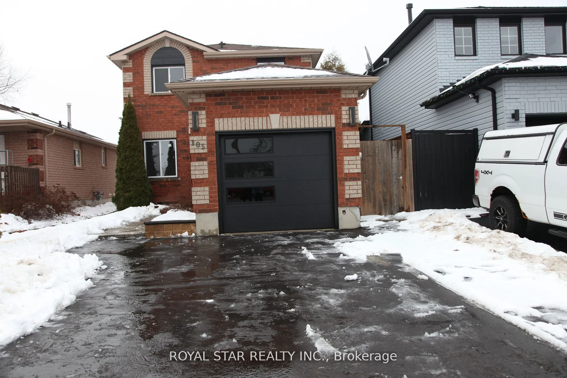105 Lougheed Road, Barrie, ON L4N 8E1