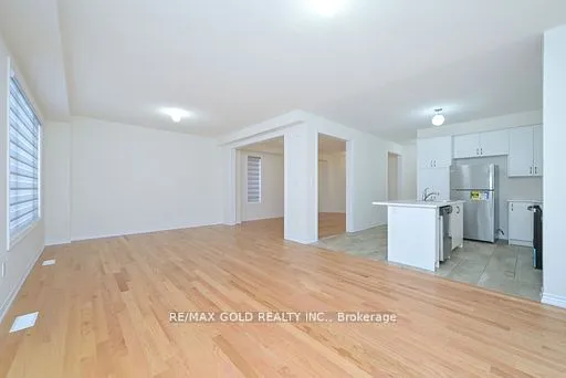 6 Ludlow Drive, Barrie, ON L9S 2Z8