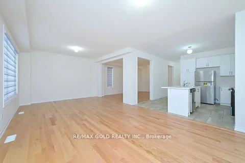 6 Ludlow Drive, Barrie, ON L9S 2Z8