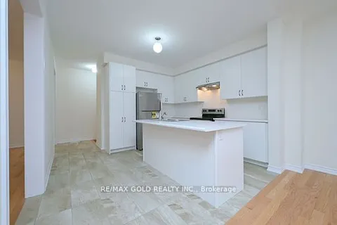 6 Ludlow Drive, Barrie, ON L9S 2Z8