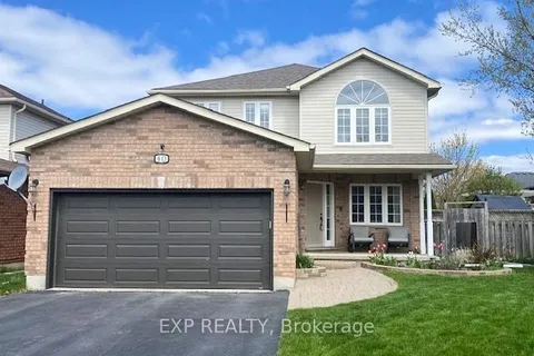 40 Benjamin Lane, Barrie, ON L4N 0S2