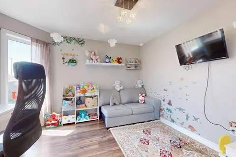 100 Country Lane, Barrie, ON L4N 0N3