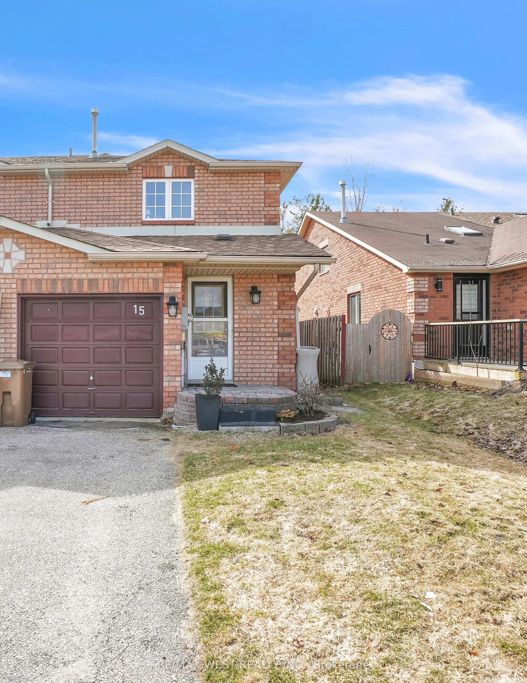 15 Seymour Crescent, Barrie, ON L4N 8N4